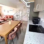 Apartament Warm Design 3br, 7-min Walk, Peaceful