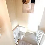 Warm Design 3br, 7-min Walk, Peaceful Lejlighed