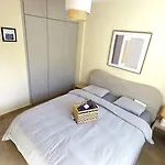 Warm Design 3br, 7-min Walk, Peaceful Lejlighed Larnaca