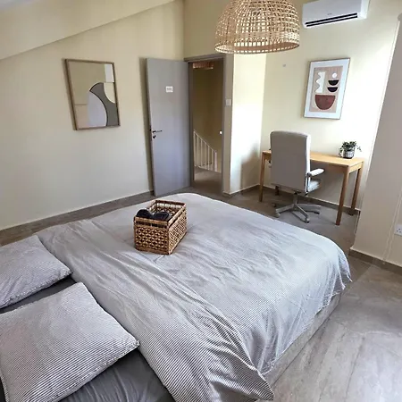 Апартаменти Warm Design 3br, 7-min Walk, Peaceful