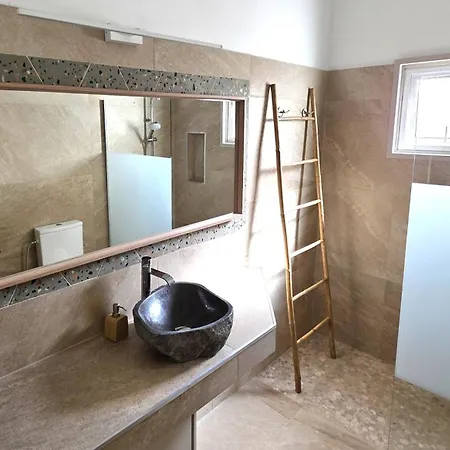 Warm Design 3br, 7-min Walk, Peaceful Апартаменти *