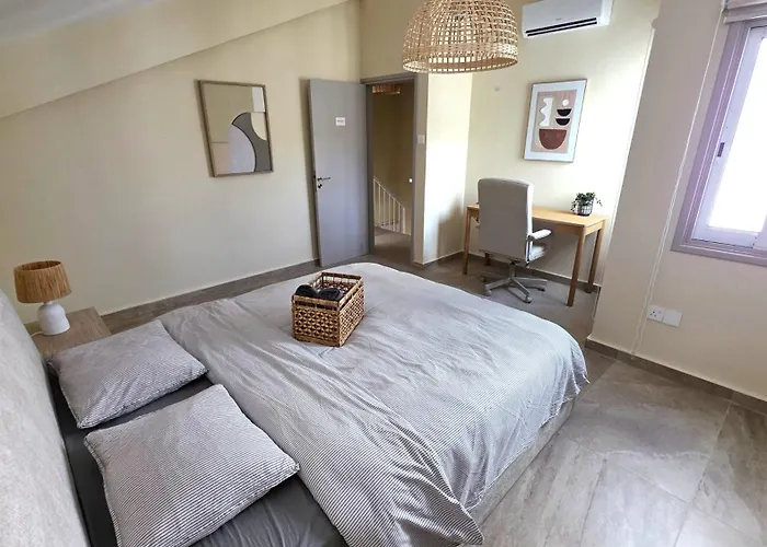 Апартаменти Warm Design 3br, 7-min Walk, Peaceful