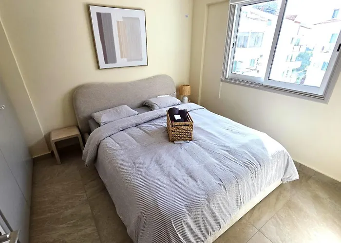 Warm Design 3br, 7-min Walk, Peaceful * ラルナカ